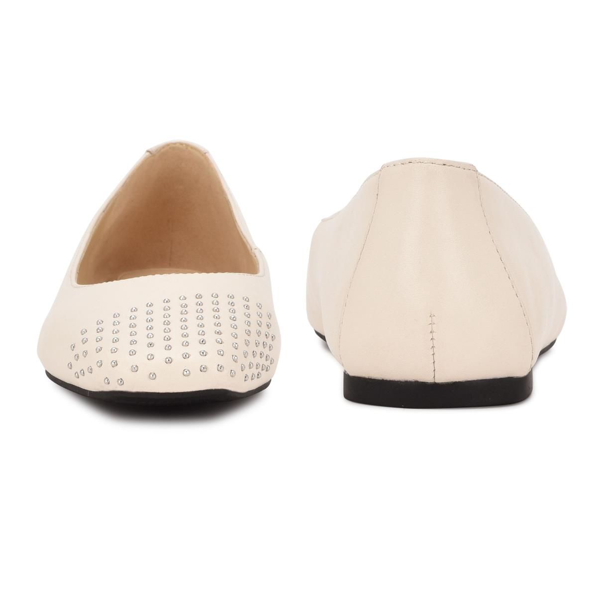 Ballerinas Nine West Aloha Studded Square-Puntera Mujer Creme | 8534EWRMI